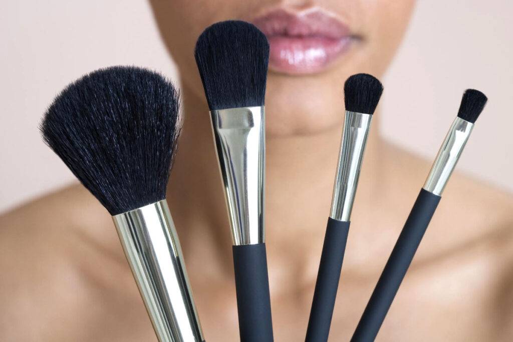 The Different Types Of Makeup Brushes And Their Uses