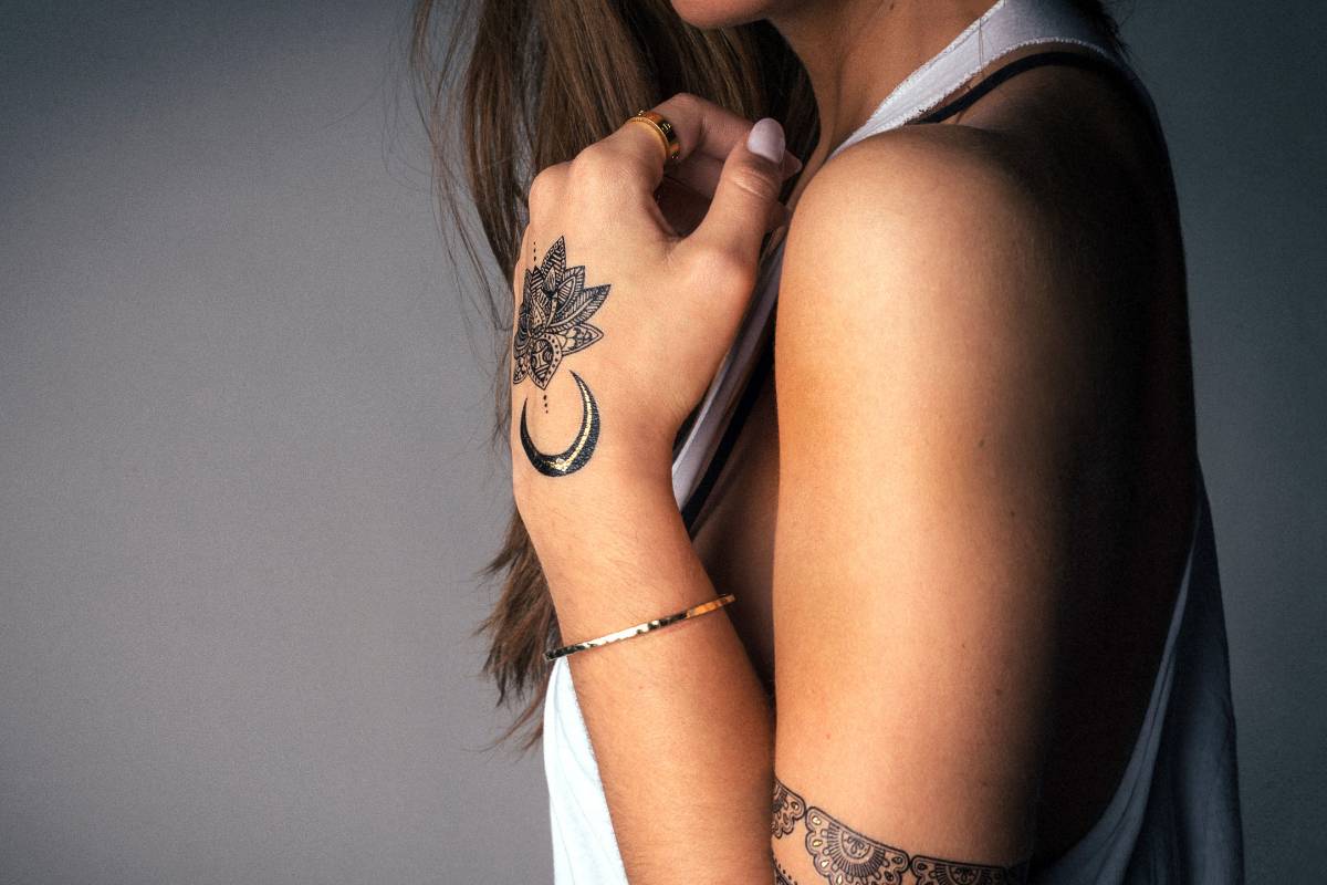 20 sentimental good friend tattoos with deep meaning to symbolize your deep  connection - YEN.COM.GH