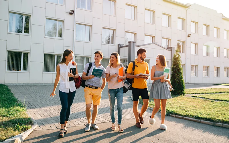 7 Trending Courses to Study Abroad in 2022